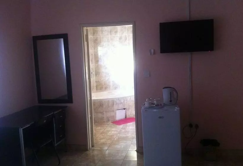 پانسیون Plateau Guest House