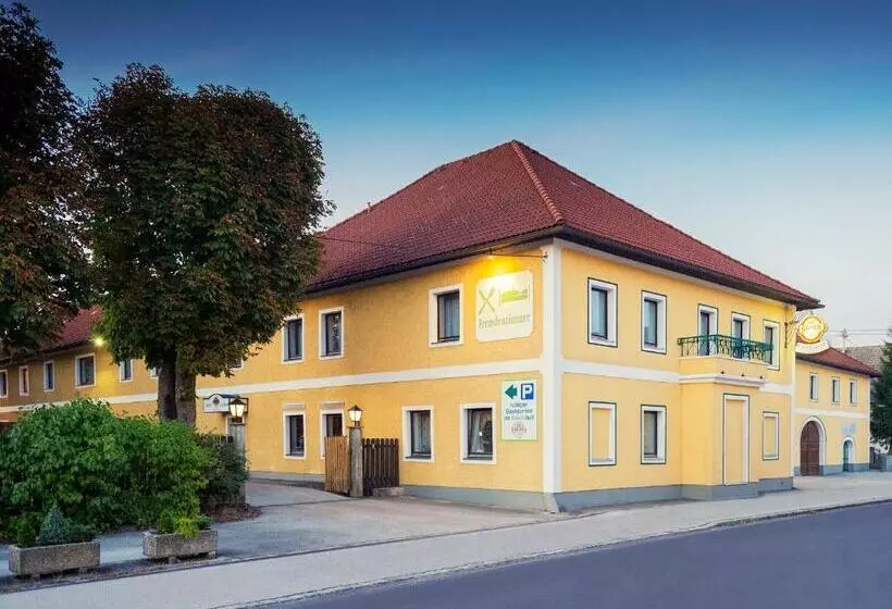 Retkeilymaja Gasthof Mandorfer