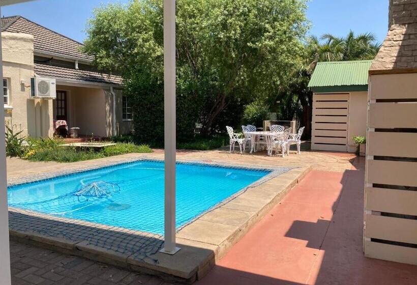 بنسيون Jungnickel Guesthouse