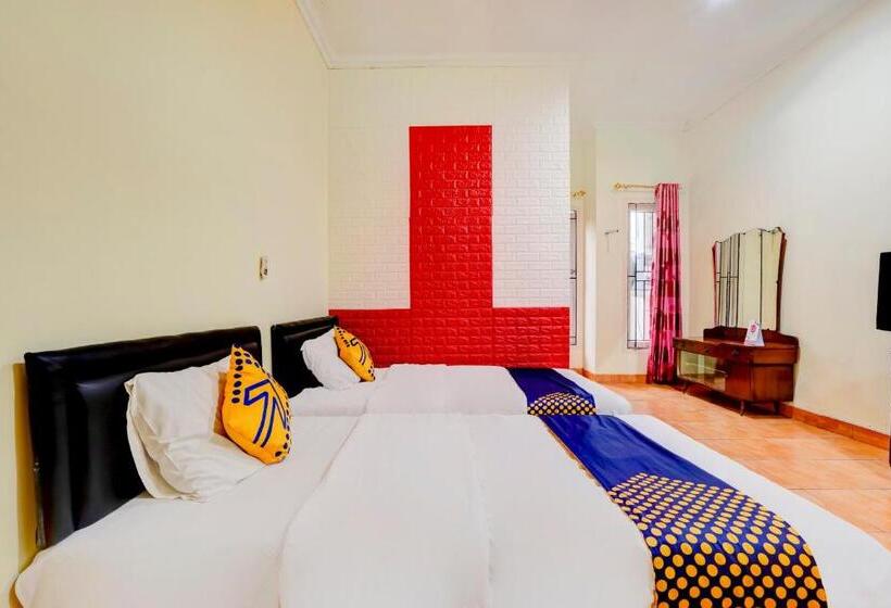 Panzió Radio Backpacker Guesthouse