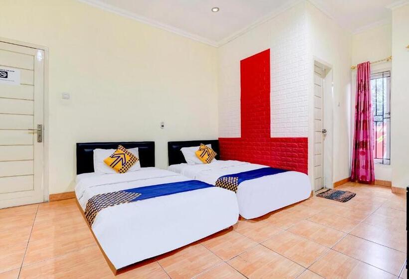 Panzió Radio Backpacker Guesthouse