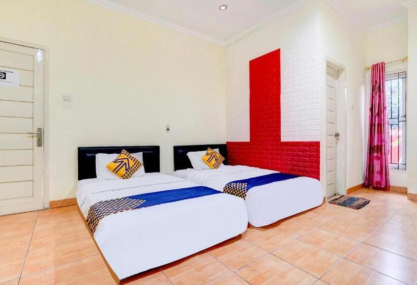 Panzió Radio Backpacker Guesthouse