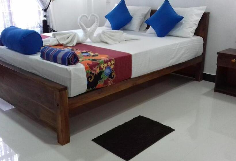 بنسيون The Green Village Dambulla