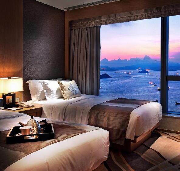 The Harbourview Place @ The Icc Megalopolis