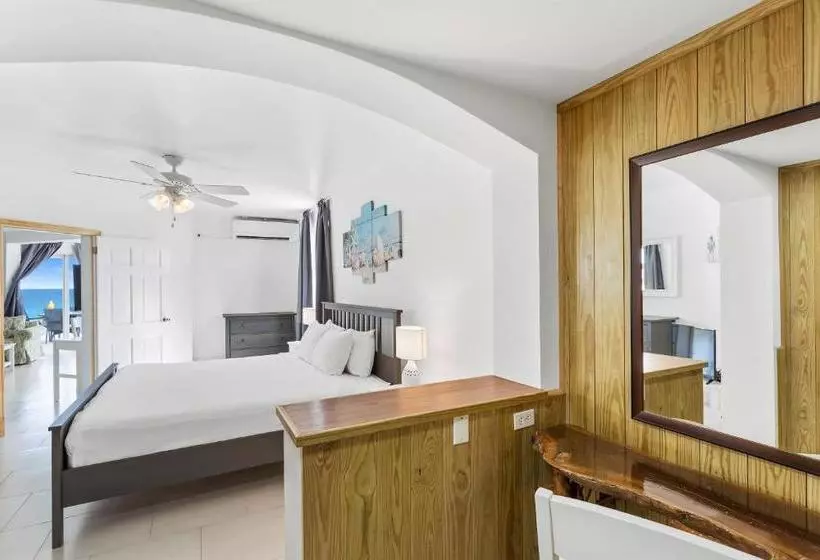 Turtle's Nest Beach Resort