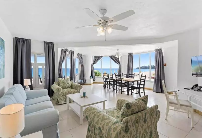 Turtle's Nest Beach Resort