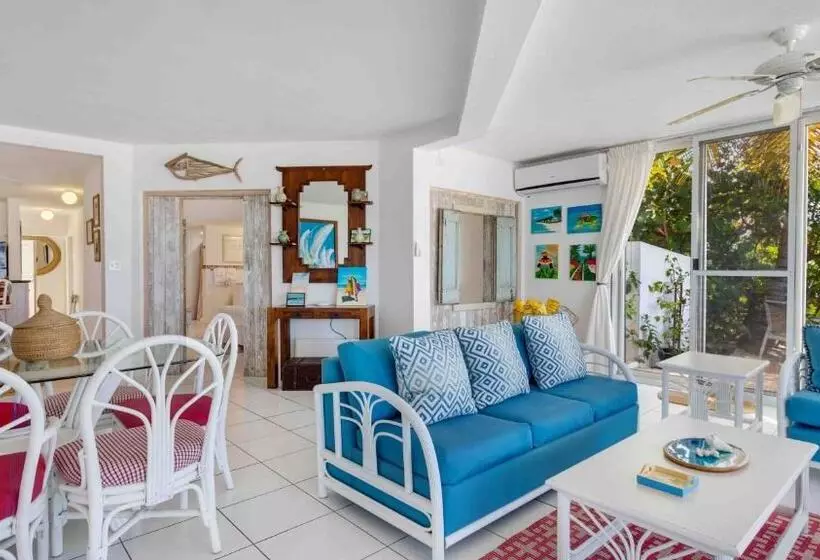 Turtle's Nest Beach Resort