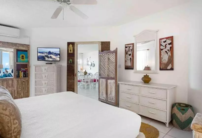 Turtle's Nest Beach Resort