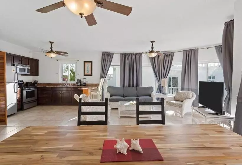 Turtle's Nest Beach Resort