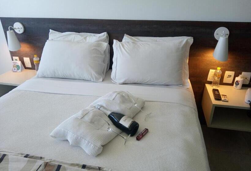 Flat Em Hotel De Luxo Beira Mar Da Grife Ritz Suítes Com Vista Ampla Para Todo O Mar Da Cruz Das Alm