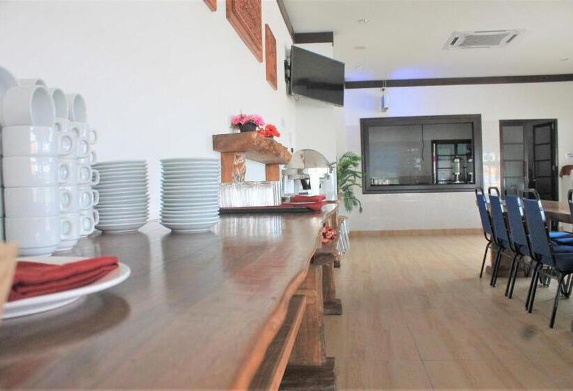 ホテル Am Transit Inn, Kuala Terengganu