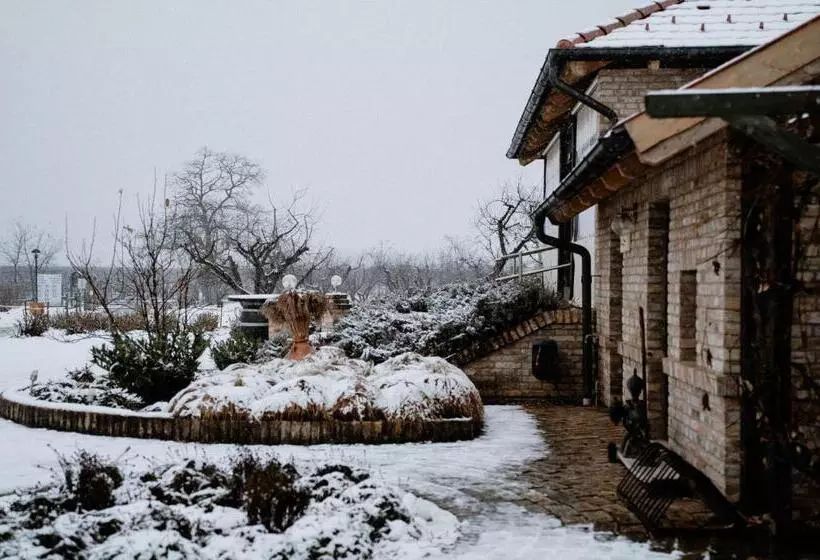 ホテル Béni Family Wine Farm