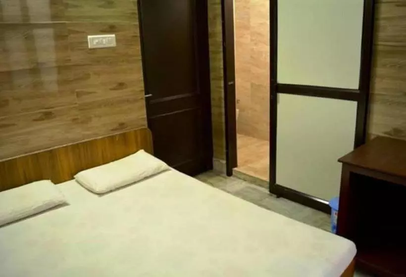 ペンション Milap Mansion