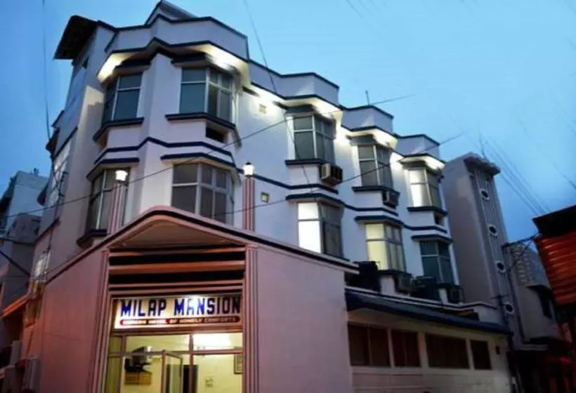 ペンション Milap Mansion