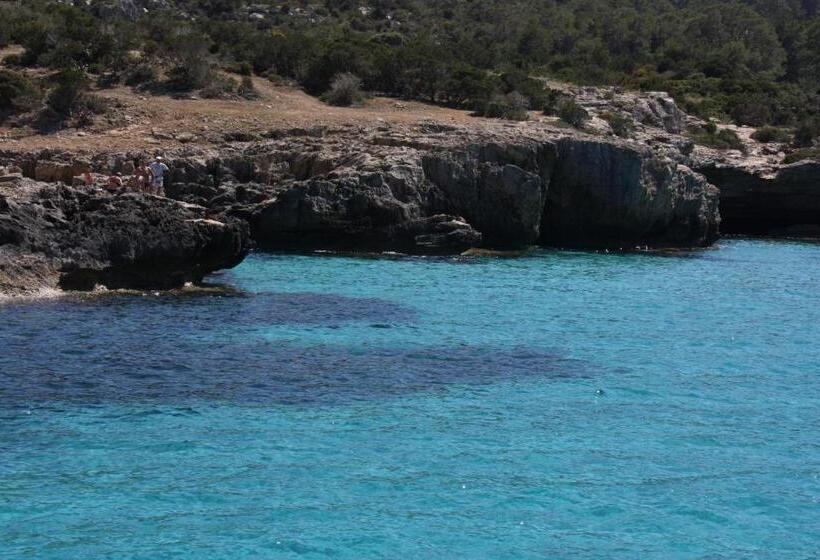 C & A Hotel Apartments