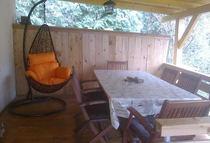 بنسيون Borostyán Vendégház