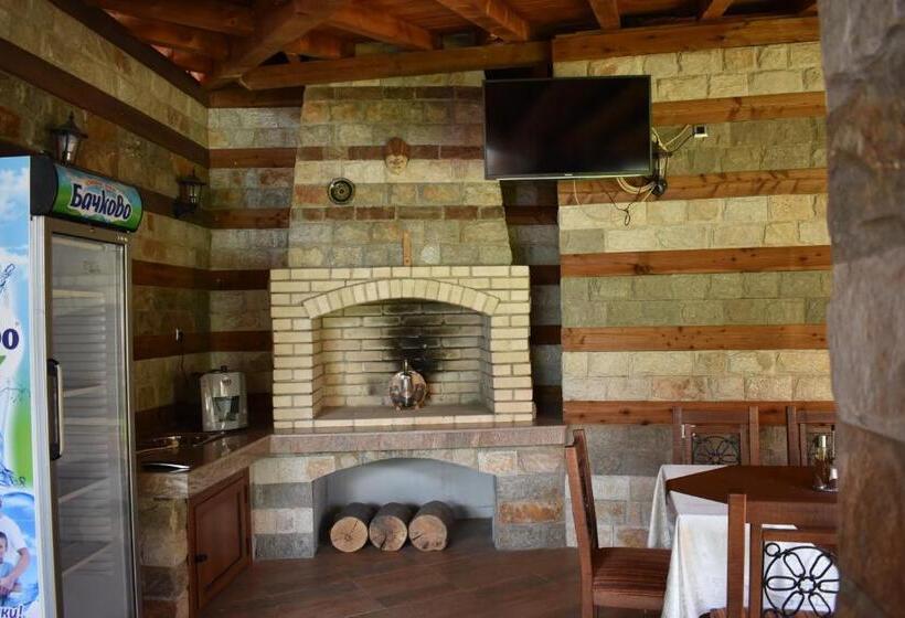 Pensão Complex Oazis