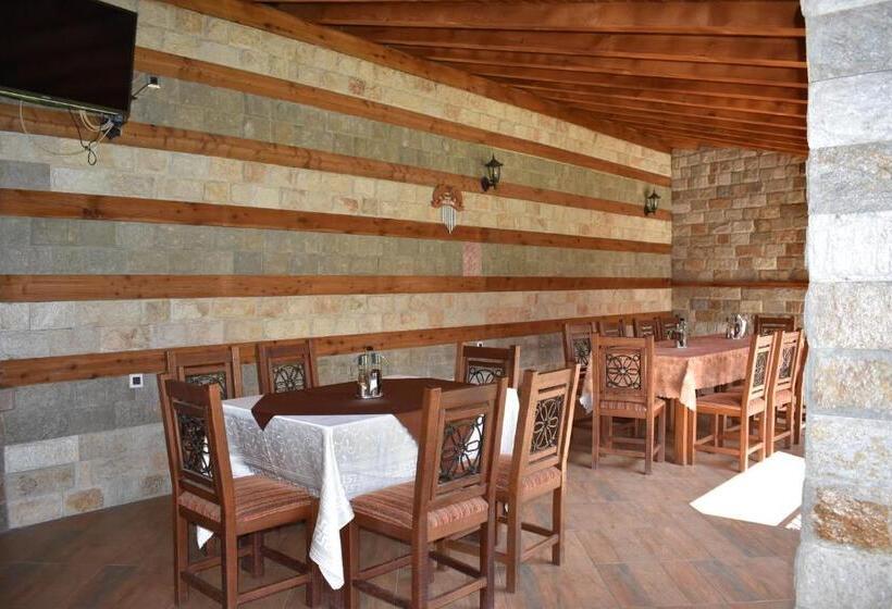 Pensão Complex Oazis