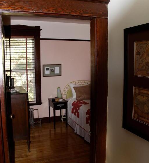 הוסטל Auberge Taylor Manor