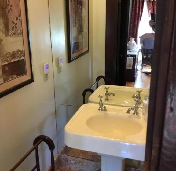 הוסטל Auberge Taylor Manor