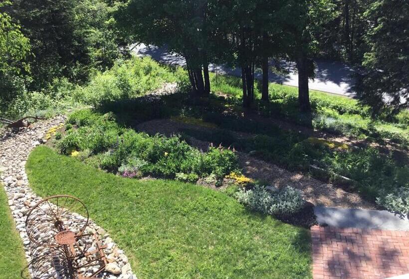 הוסטל Auberge Taylor Manor