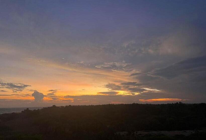 Bed & Breakfast Treasure Rock