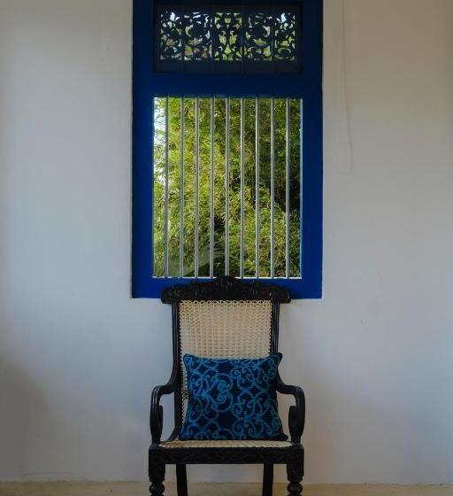 Bed & Breakfast Treasure Rock