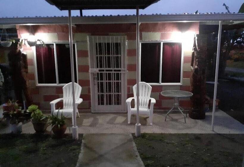 カプセルホテル Hospedaje Rampolla's