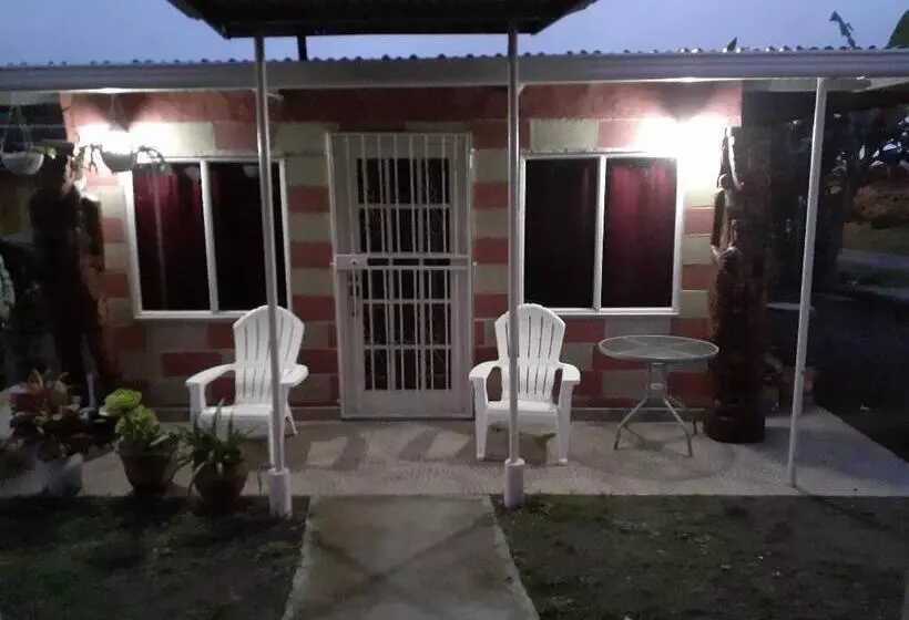 カプセルホテル Hospedaje Rampolla's