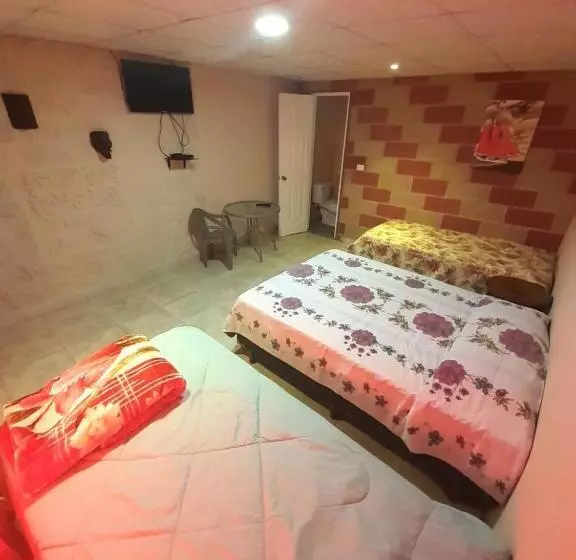 カプセルホテル Hospedaje Rampolla's