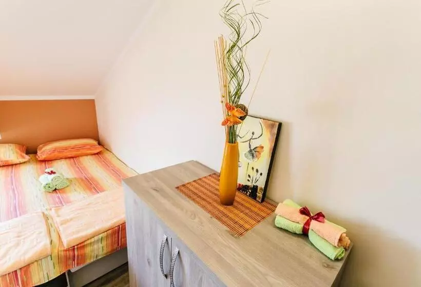 پانسیون Apartments Anastasija