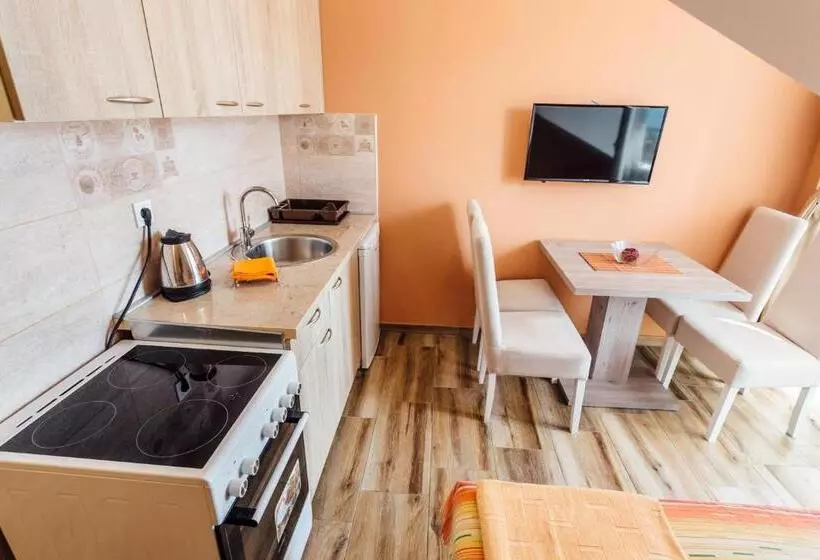 پانسیون Apartments Anastasija