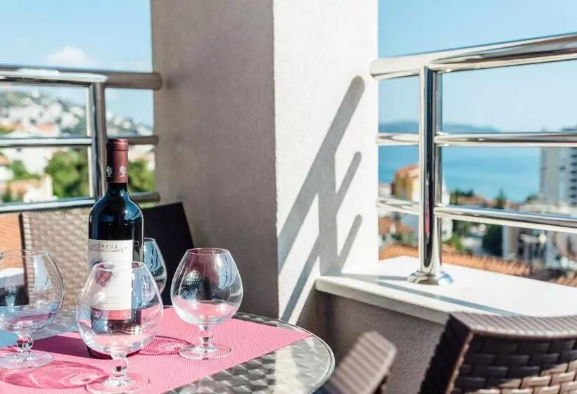 پانسیون Apartments Anastasija