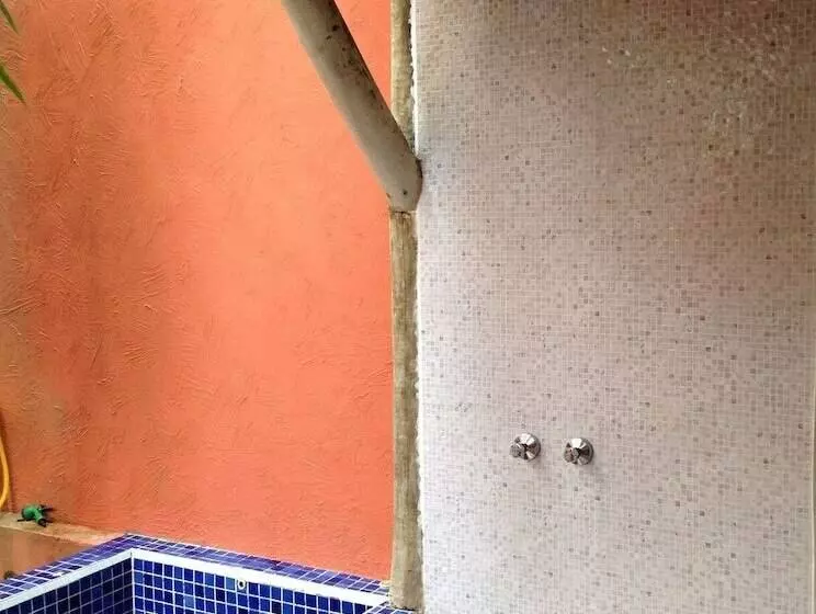 ペンション Lalabella Itaguá