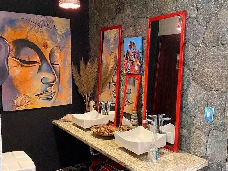 ペンション Lalabella Itaguá