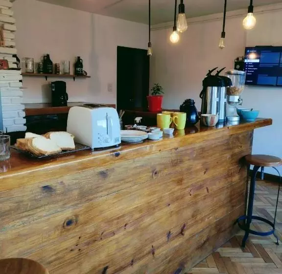 ペンション Pintó Casa Hostel & Bar