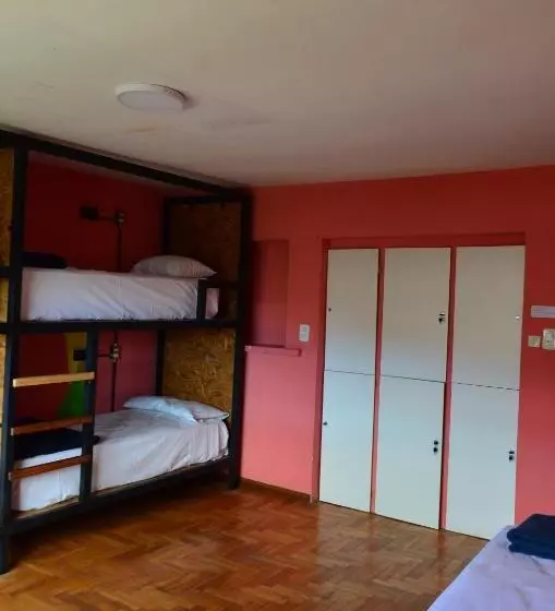 ペンション Pintó Casa Hostel & Bar