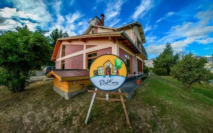 ペンション Pintó Casa Hostel & Bar