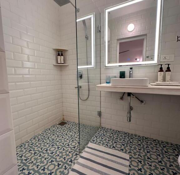 فندق Oceanic Luxury Boutique