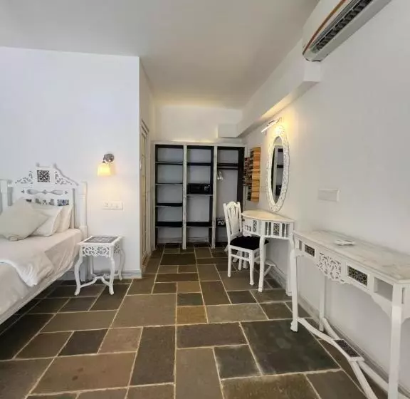 ホテル Oceanic   Luxury Boutique