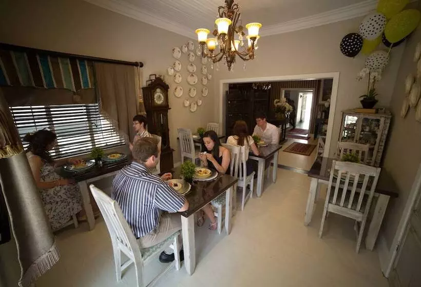Majatalo Grey Manor Guesthouse