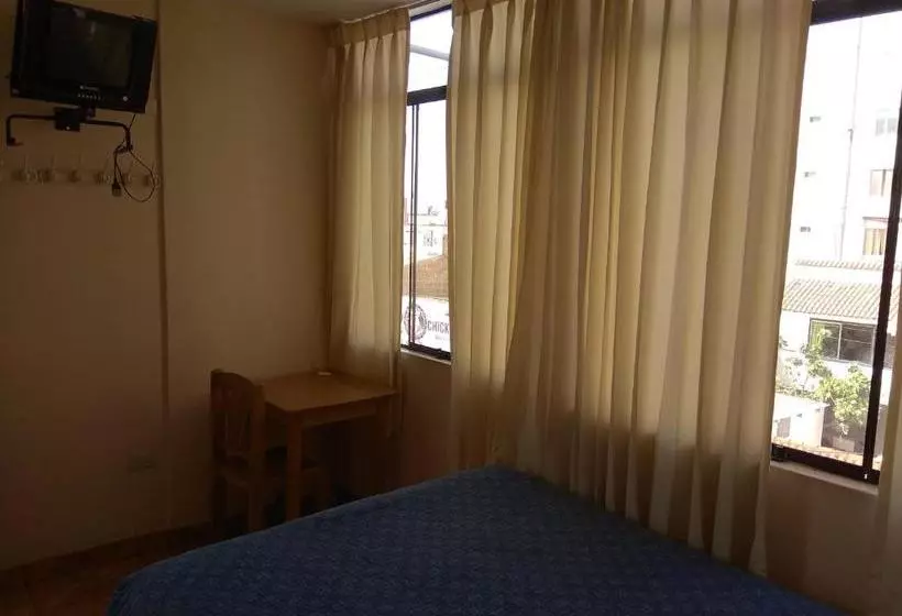 Majatalo Lola Hosting