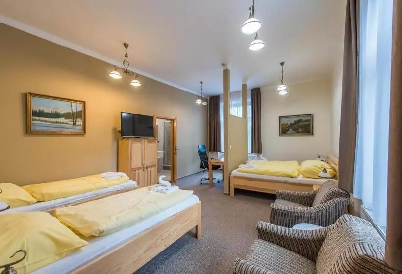 Majatalo Penzion Vila Machů