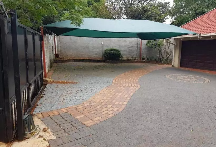 ペンション The Fairlands Hideout