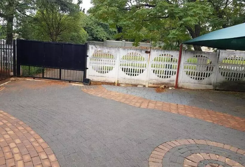 ペンション The Fairlands Hideout