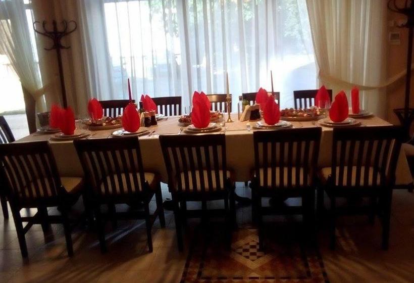 پانسیون Vila Gardenia