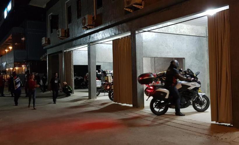 فندق صغير Happy Inn