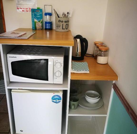 פנסיון Due South Guest House