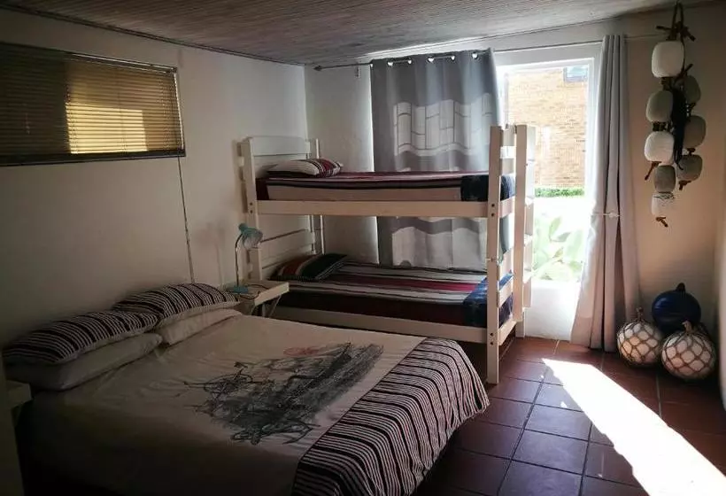 پانسیون Due South Guest House
