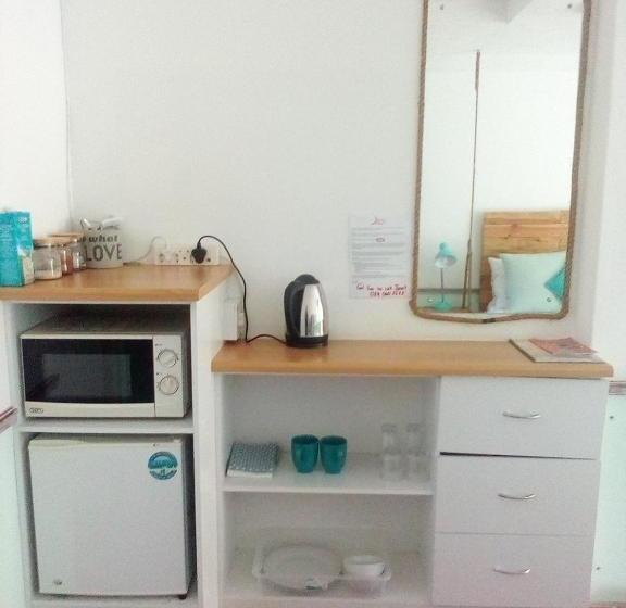 פנסיון Due South Guest House